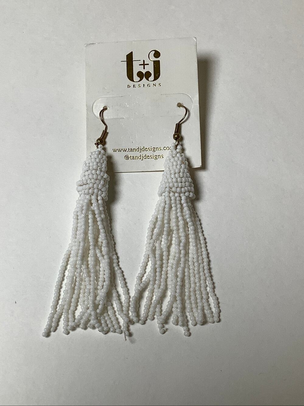 T+J Designs Preppy White Seed Beaded Tassel Dangle Earrings Minimalist F14-29